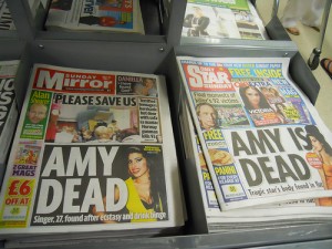 Photo of Amy Winehouse Cover of Mirror and Star